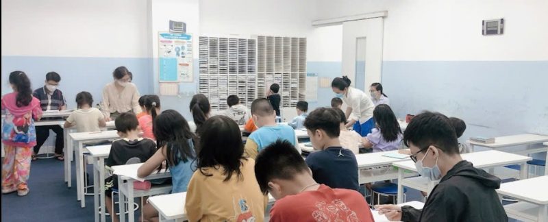 Học sinh theo học tại trung tâm Kumon Bình Tân