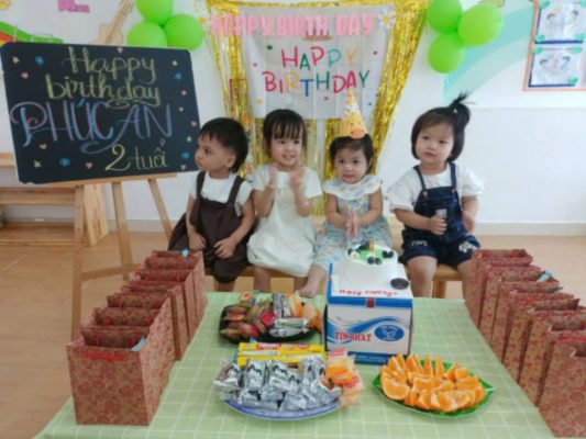 mầm non trăng xanh