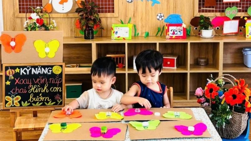 hoạt động tại trường cho bé