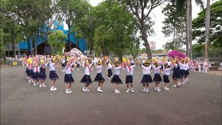 Trường Tiểu học Lạc Long Quân