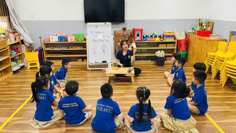 Giáo viên tận tâm và giàu kinh nghiệm của trường